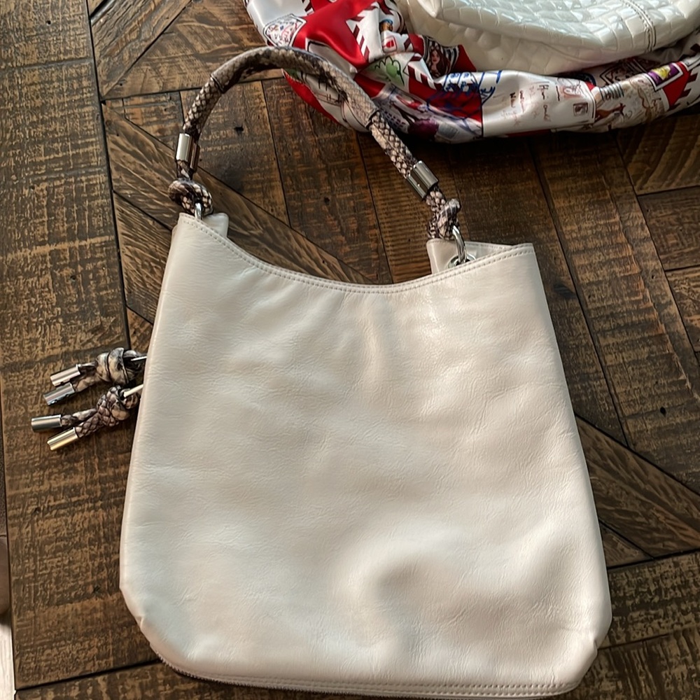 Michael Kors - Picture 2 of 5